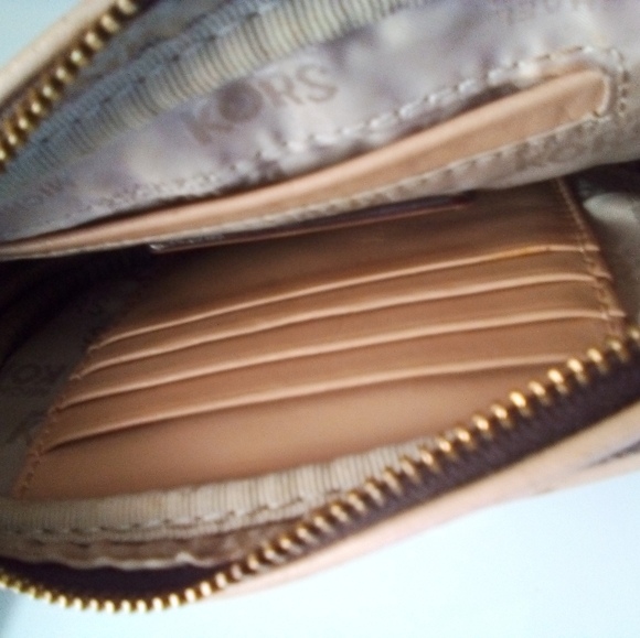 Michael Kors Brown Jet Set Wallet and Purse - Picture 5 of 12